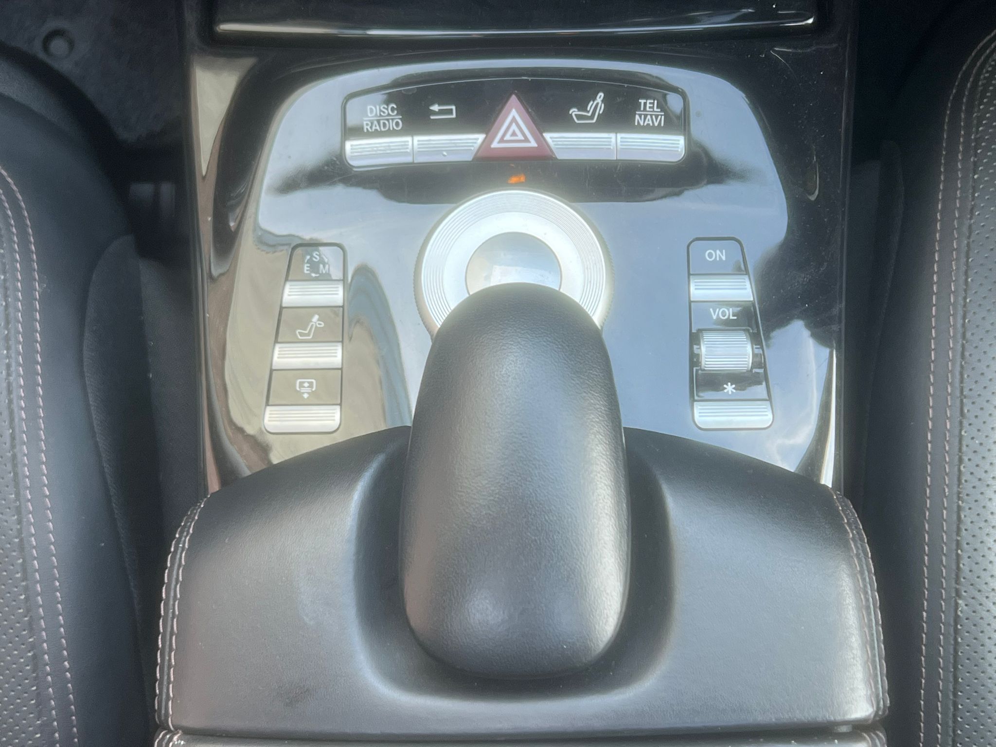 MERCEDES S550 2011, EXECUTIVE, 5.5 V8 PETROL FULLY LOADED, 5 SEATER, IRIDIUM SILVER PAINT, BLACK LEATHER INTERIOR