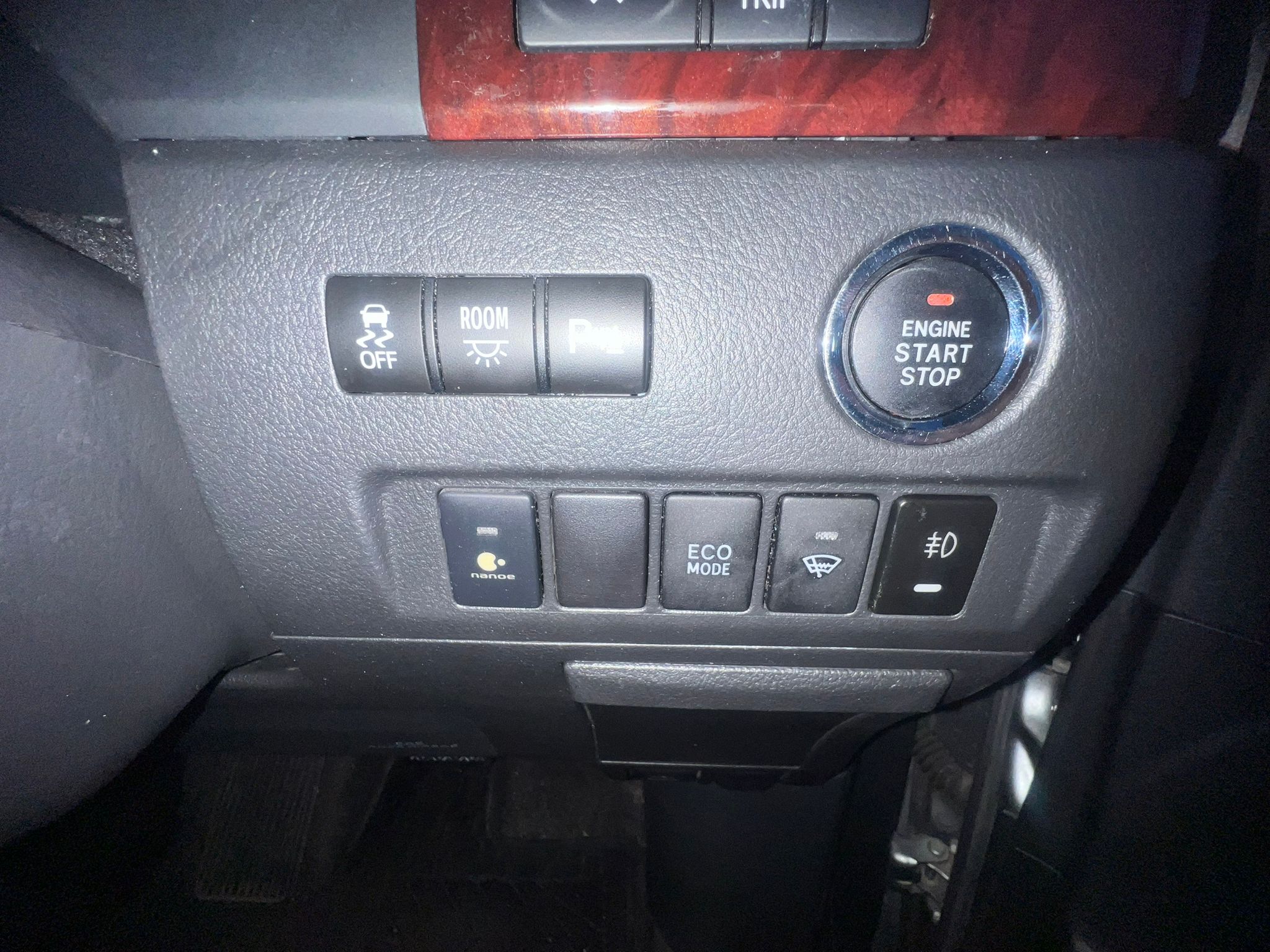 TOYOTA VELLFIRE 2012, 240Z PLATINUM SELECTION II, 2.4 PETROL FULLY LOADED, 7 SEATER, SILVER METALLIC PAINT, BLACK CLOTH INTERIOR